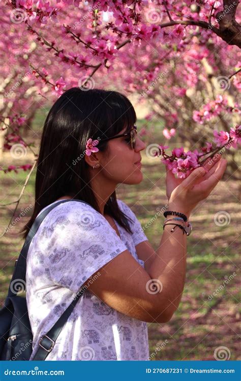 peach blossom smell.